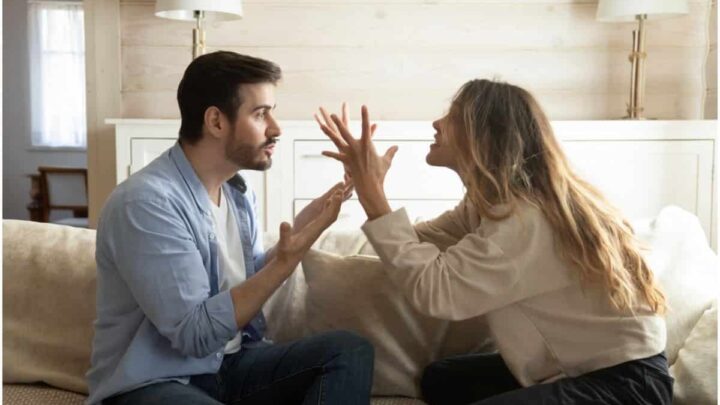 12 Warning Signs Of A Toxic Relationship
