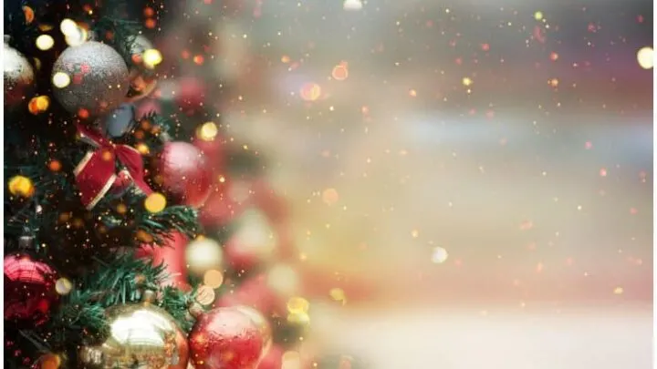 Top 35 Christmas Quotes To Share With Your Friends & Family