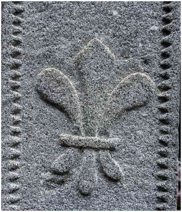 Fleur de Lis symbol meaning