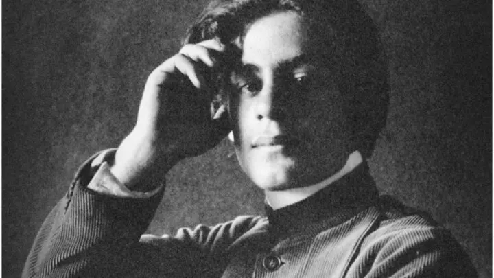 57 Kahlil Gibran Quotes On Love, Kindness, Time, And Life