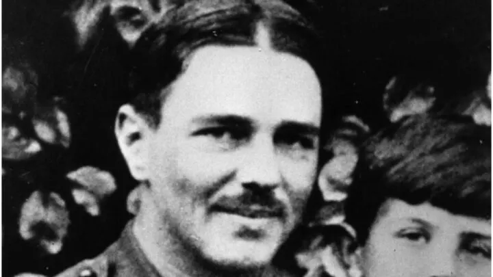 Top 28 Fun & Interesting Facts About Wilfred Owen And His Life & Death
