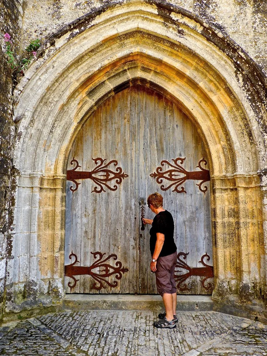 hearing knocking in your sleep spiritual meaning