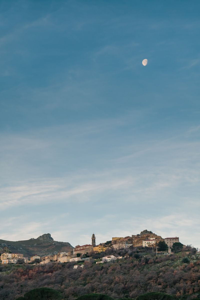 Waning Gibbous Moon Spiritual Meaning